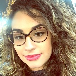 Meet your Posher, Brooke